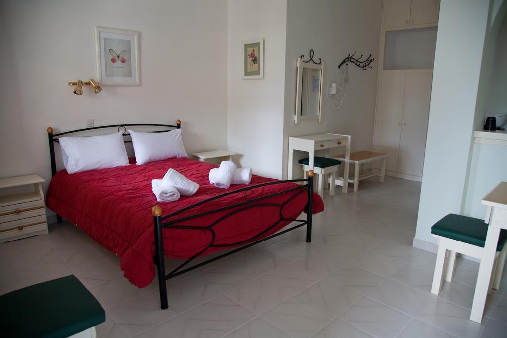 Theo Studios & Apartments سبيتسيس المظهر الخارجي الصورة