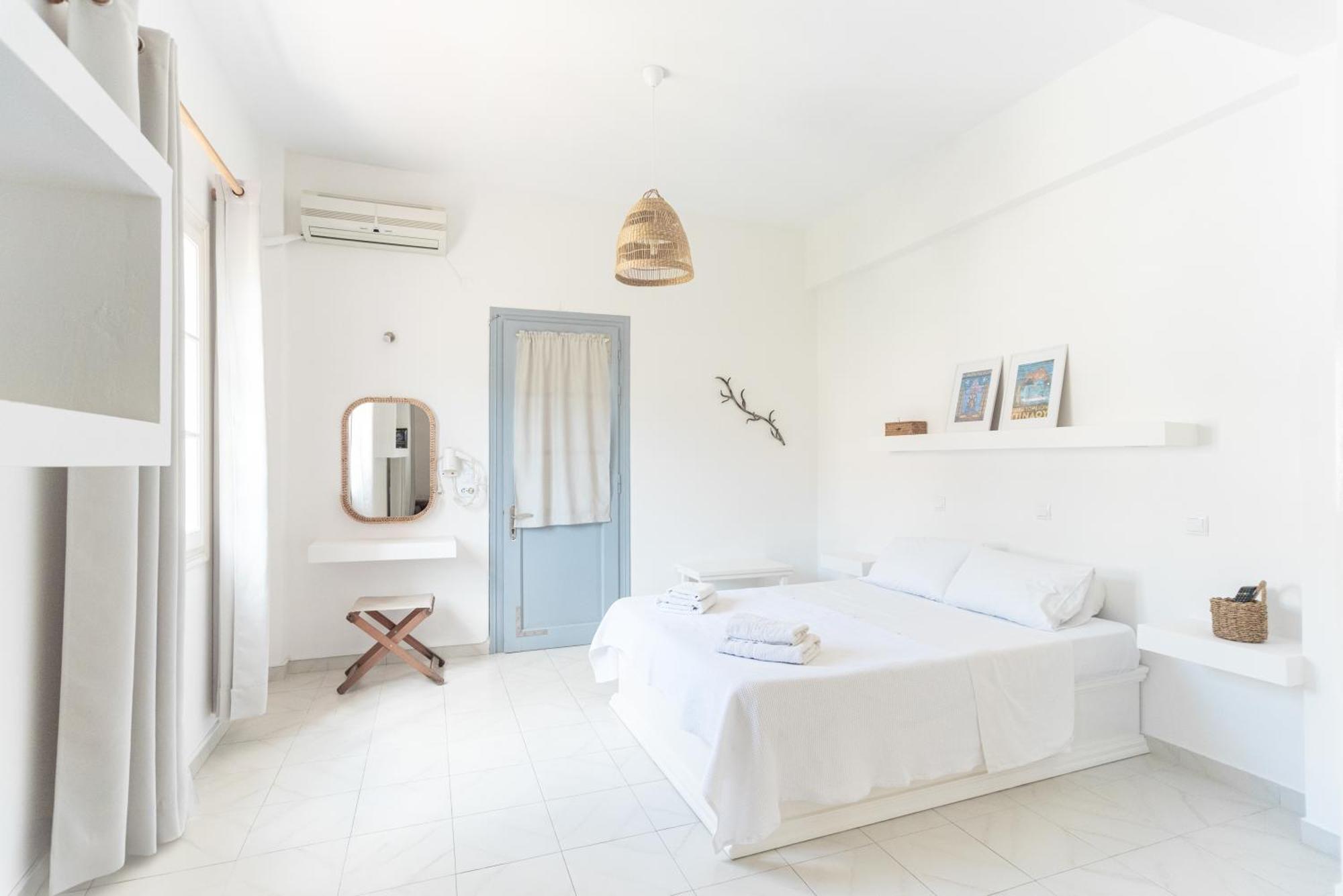 Theo Studios & Apartments سبيتسيس المظهر الخارجي الصورة