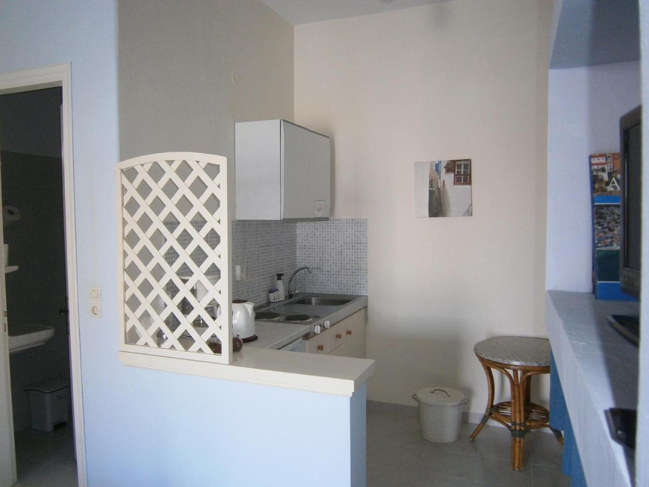 Theo Studios & Apartments سبيتسيس المظهر الخارجي الصورة
